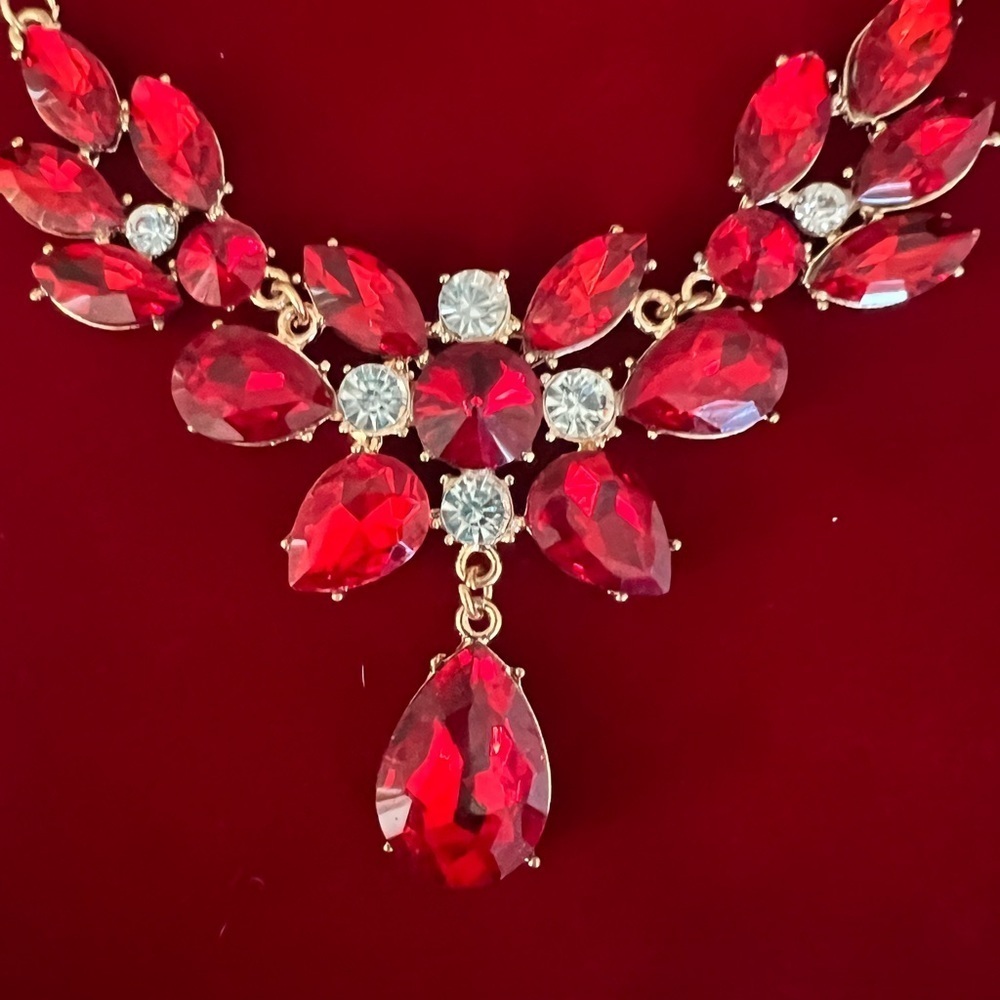 Vintage Necklace - Picture 4 of 6
